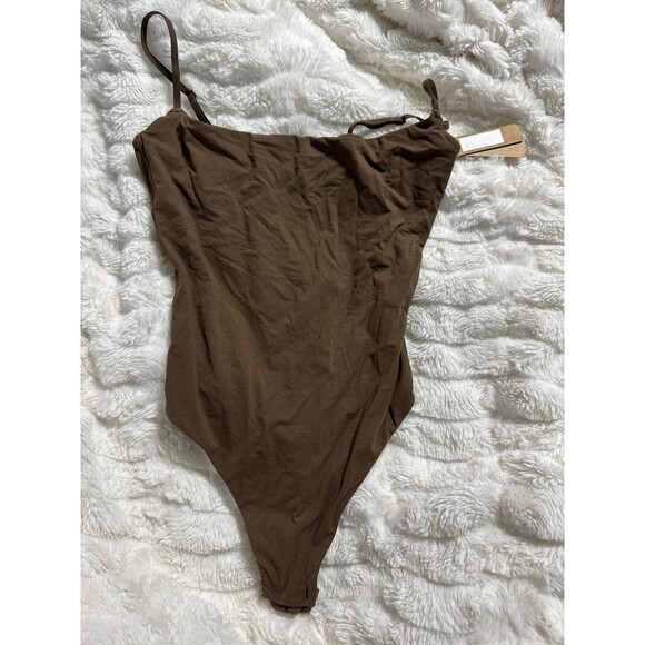 Skims Fits Everybody Cami Bodysuit oxide XS NWT onyx - Picture 3 of 5